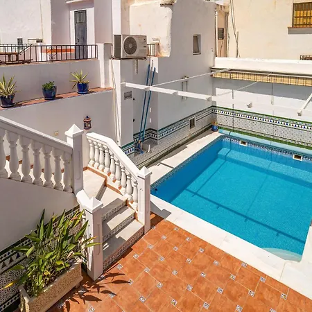 Holiday home Lovely In